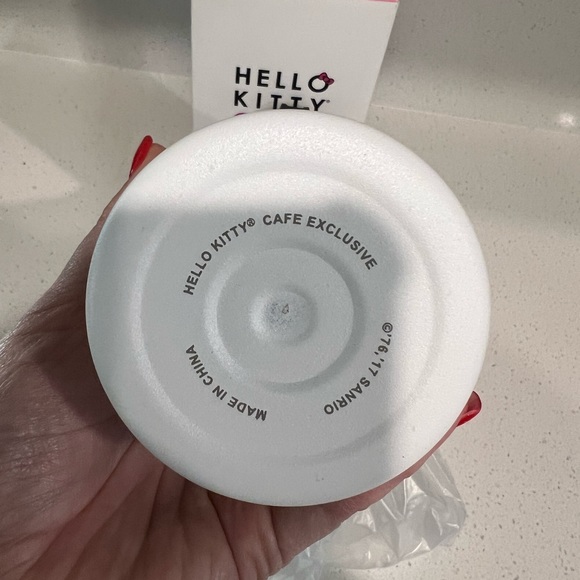 NWT Hello Kitty Cafe hydroflask type waterbottle - Picture 8 of 12